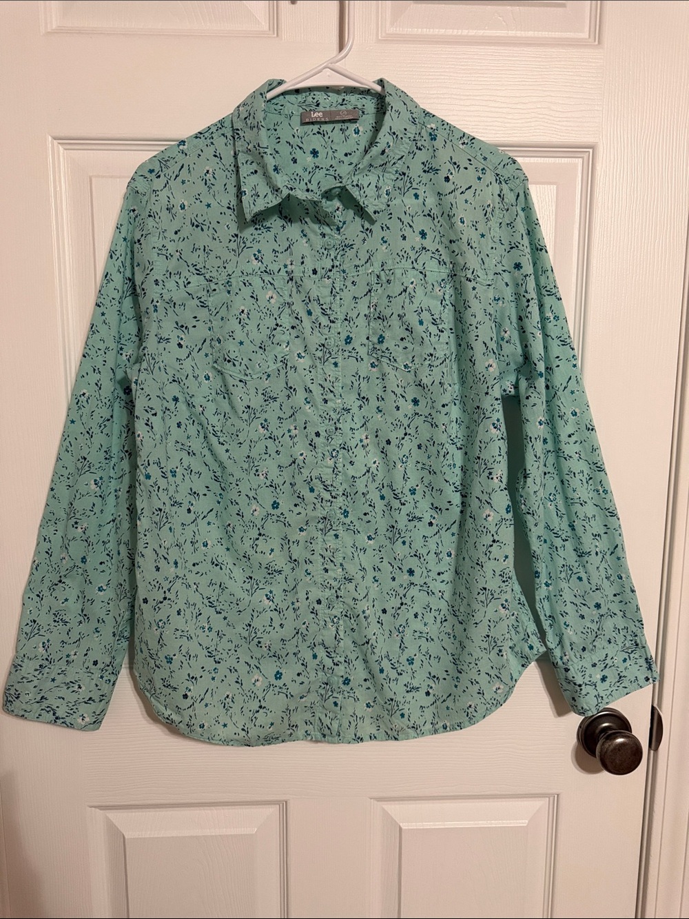 Lee Riders Turquise Floral Long-Sleeve Button-Up Shirt